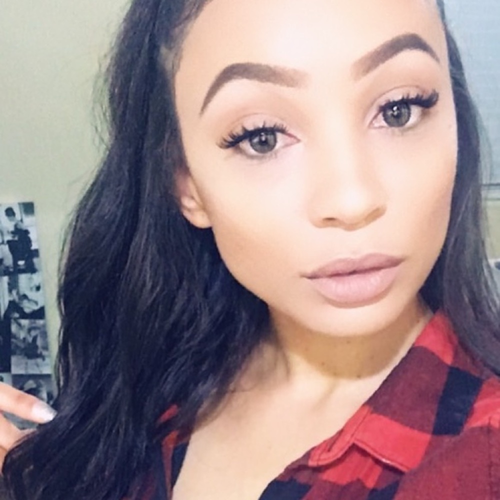 Meet your Posher, Ellie